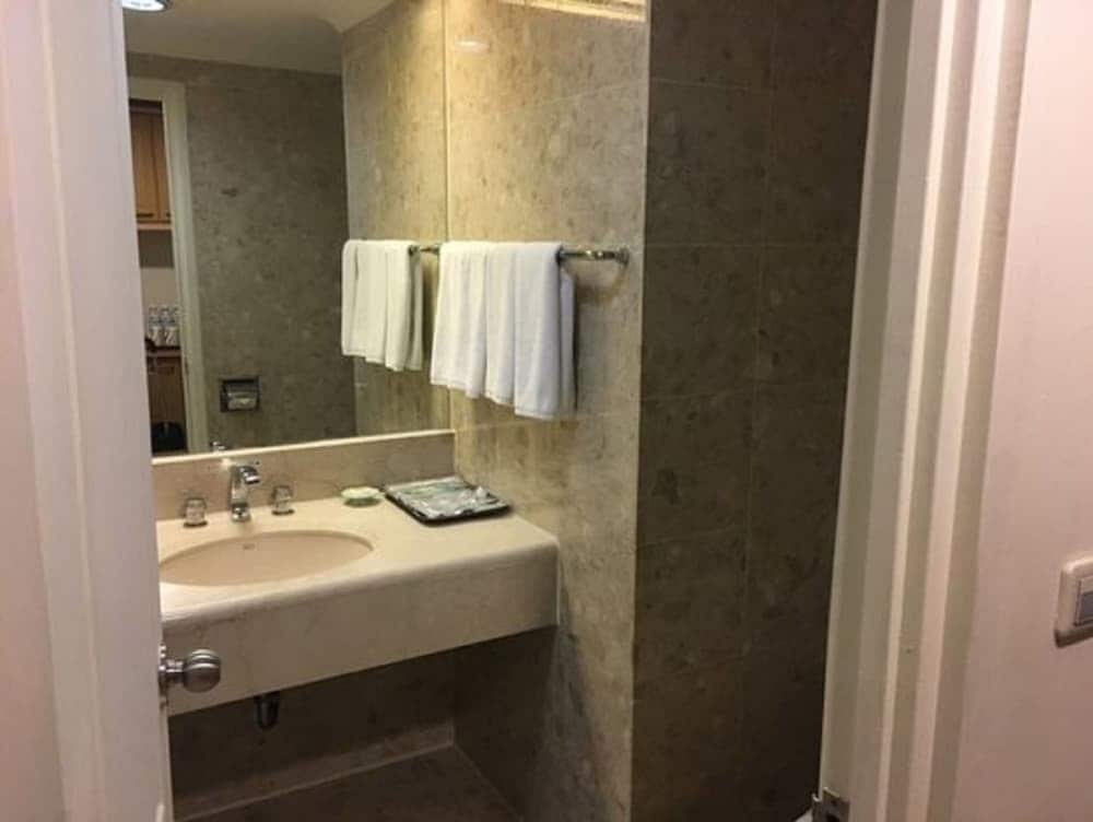 Park Lane Inn 23/23