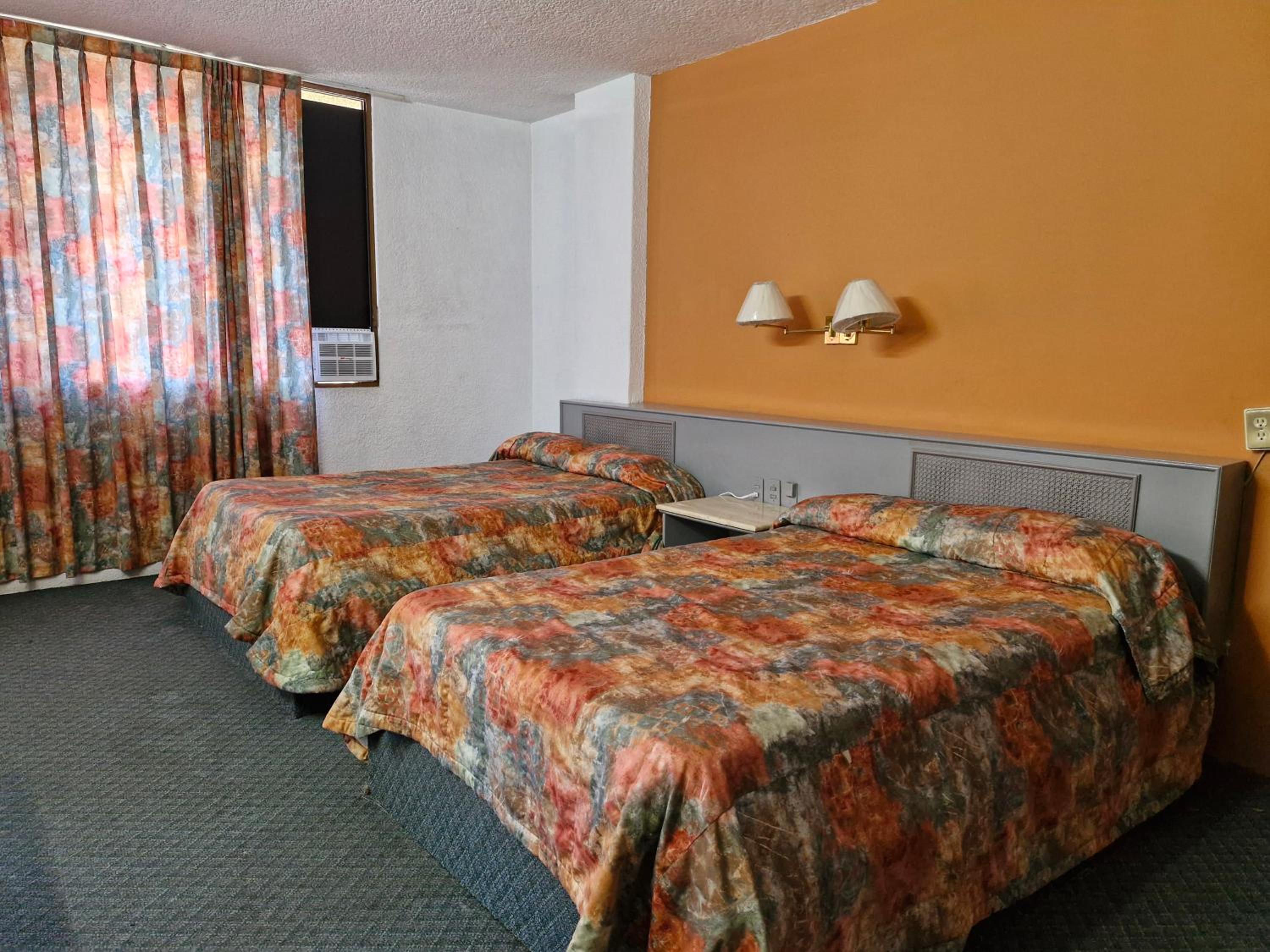 Hotel Parador Del Rio 30/95