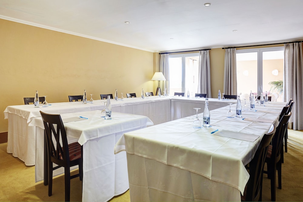 Grupotel Macarella Suites and Spa 42/51