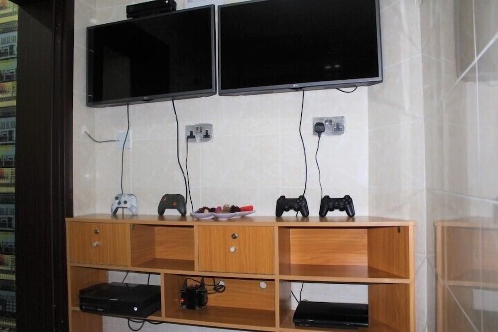 Avital Suites And Resort 4/75