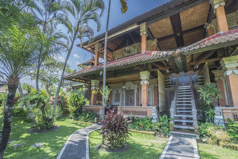 Cendana Resort Spa 2/70