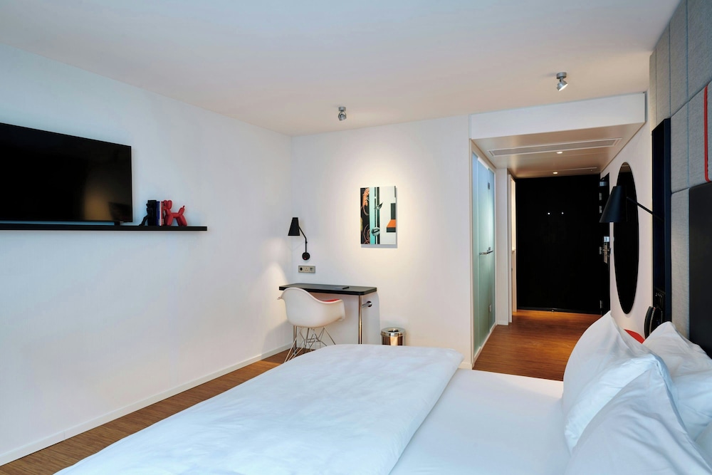 غرفة بسرير كينج لذوي الإعاقة، CitizenM Paris Opera 2/8