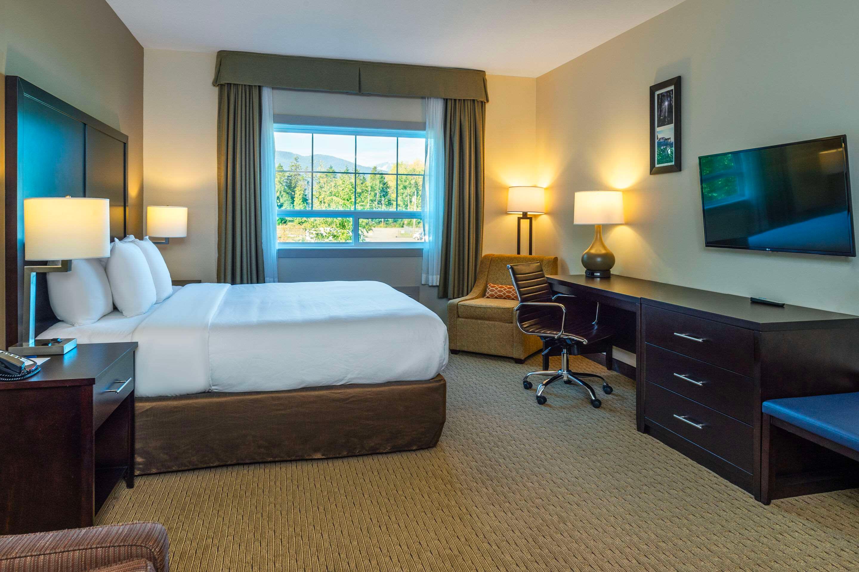 Upgrade, Efficiency, Suite, King Bed