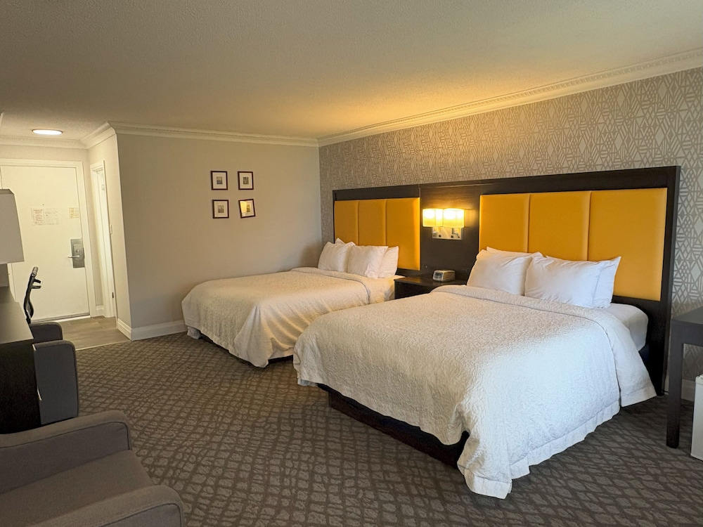 Gananoque Inn Spa 23/66
