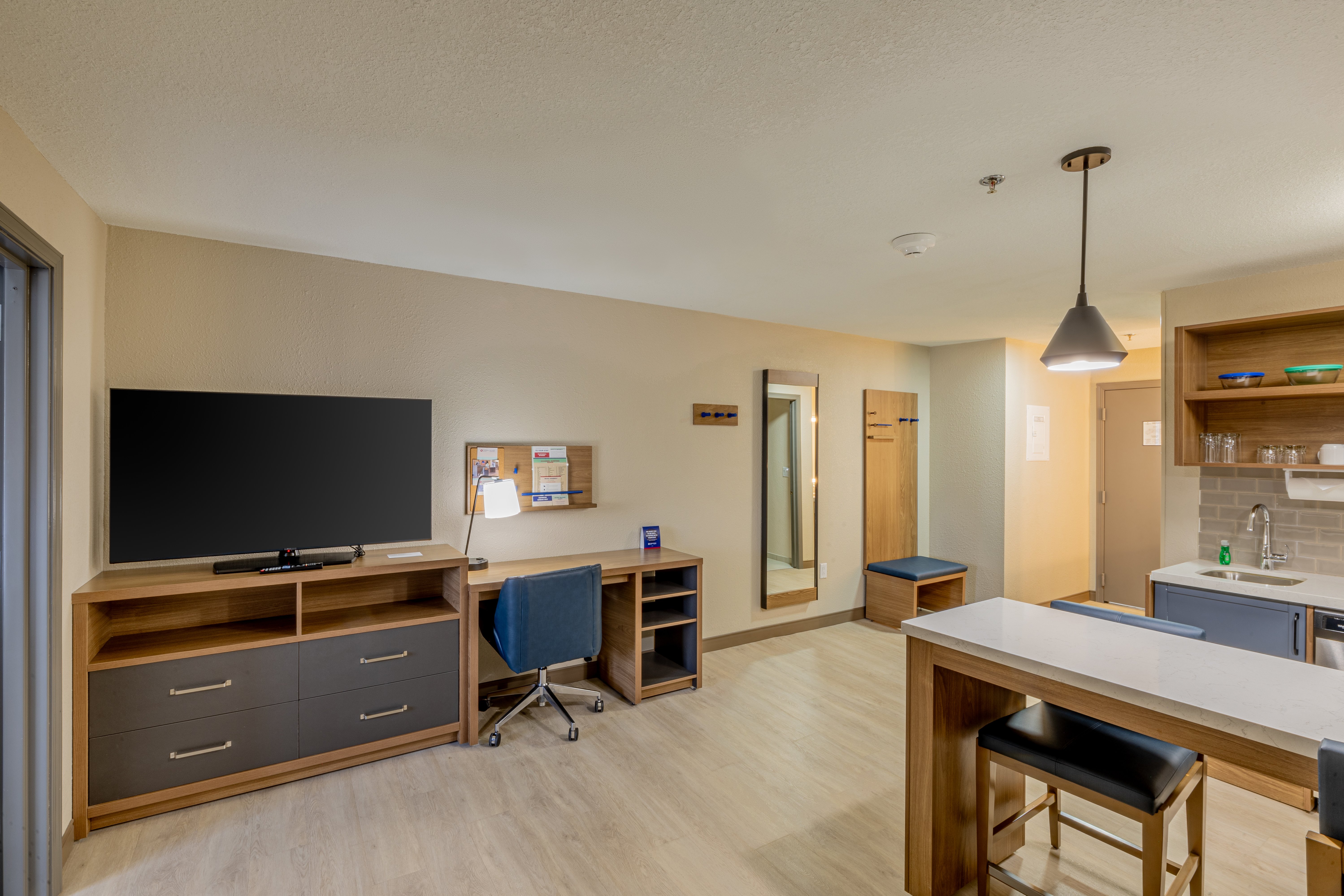 Candlewood Suites Wichita Northwest by IHG 38/54