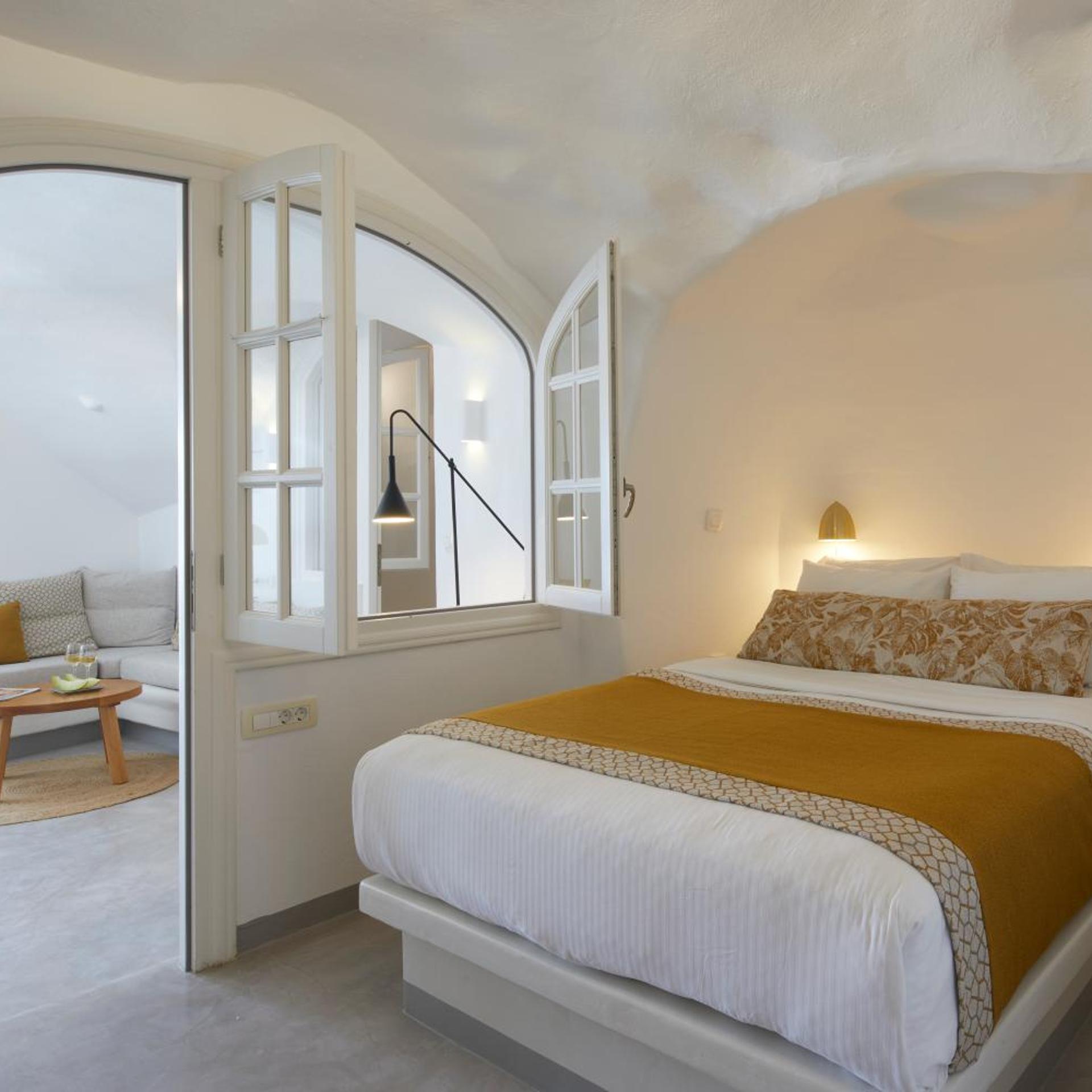 Cave, Grand, Suite, Caldera View, Outdoor Jetted Tub
