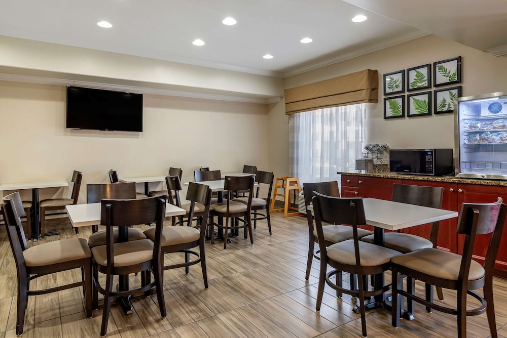 Sleep Inn & Suites Stockbridge Atlanta South 24/37