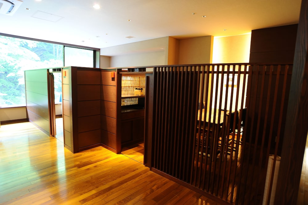 Shima Yamaguchikan 28/50