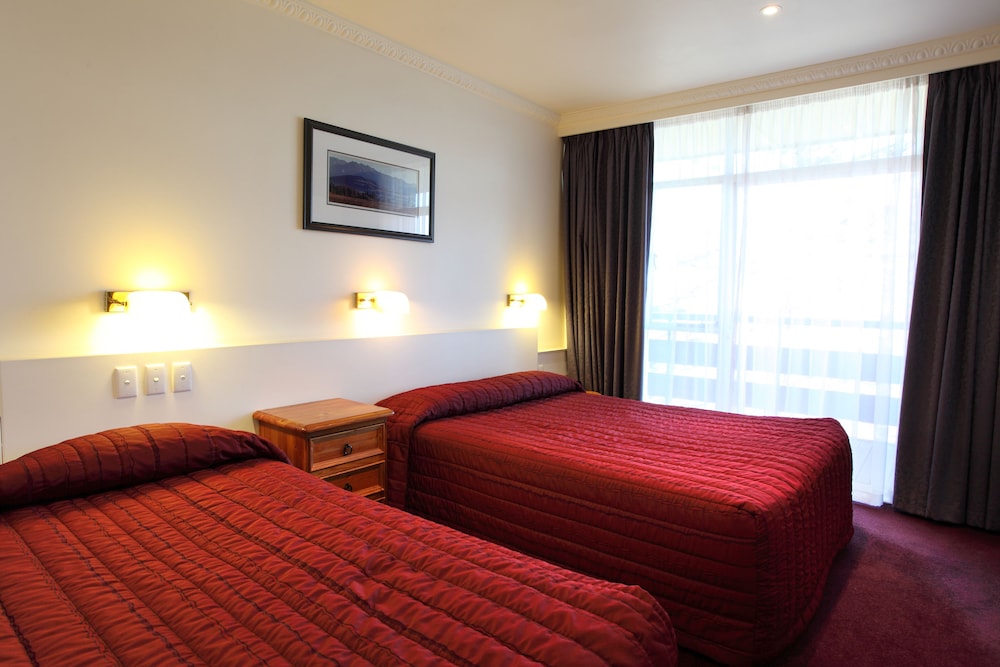 Wanaka Hotel 16/37
