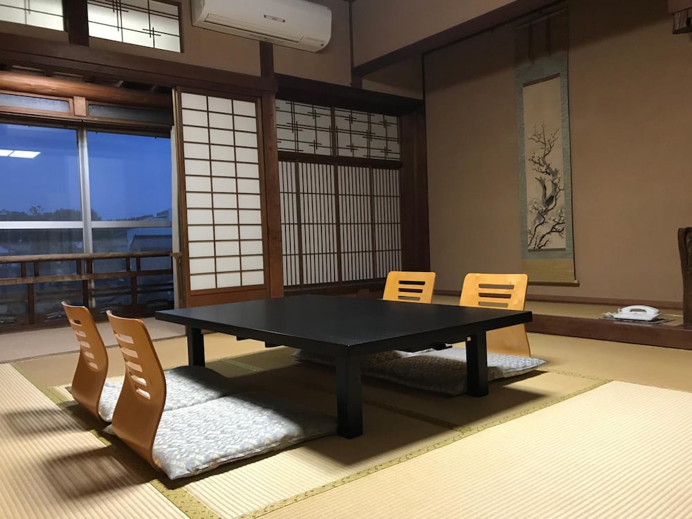 Katsuzakikan 10/19