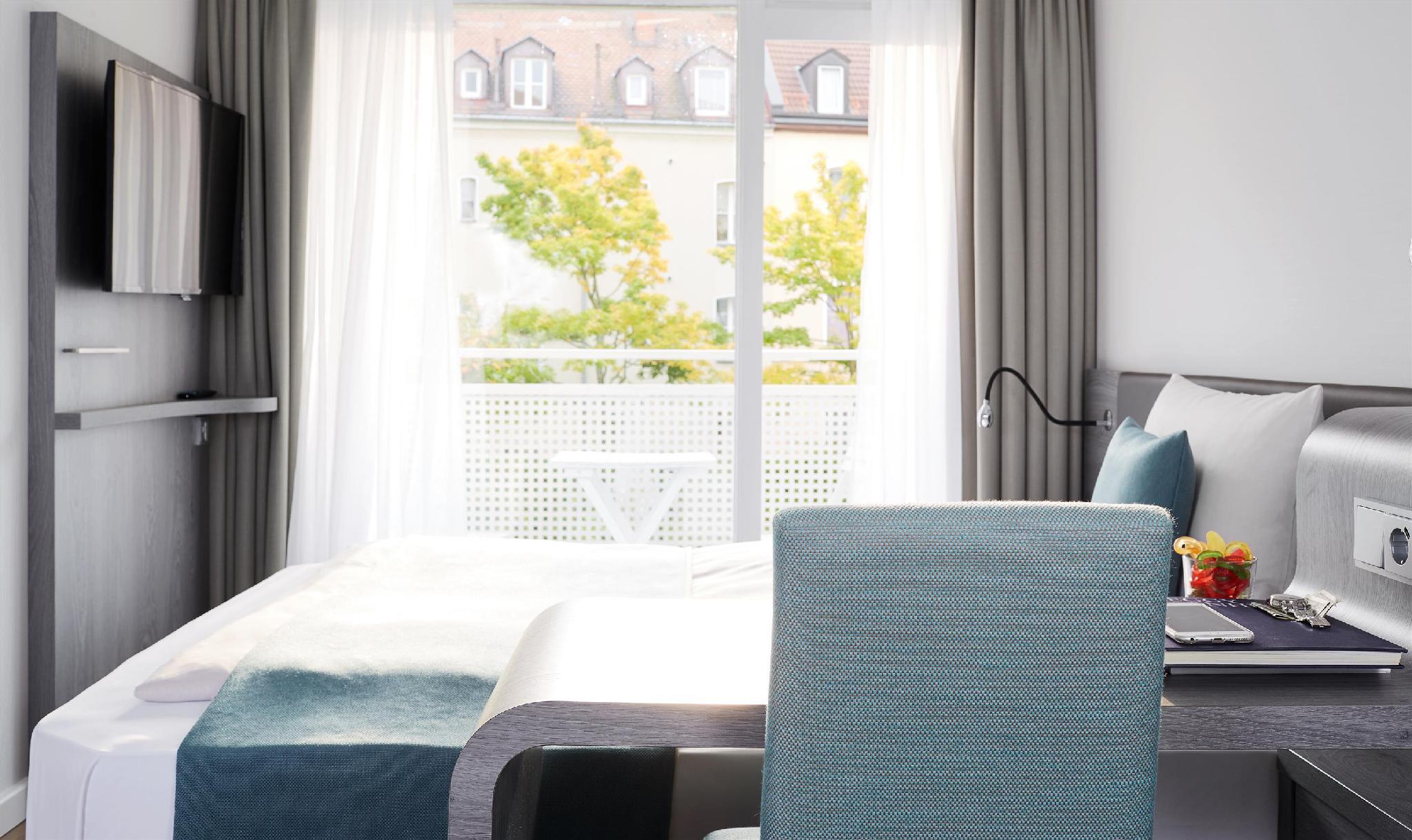 Business, Plus, Apartment, Queen Bed