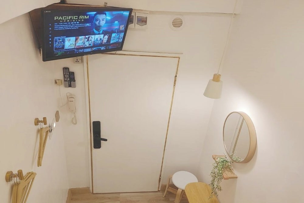 VG Pension and Residences by ZUZU 13/60
