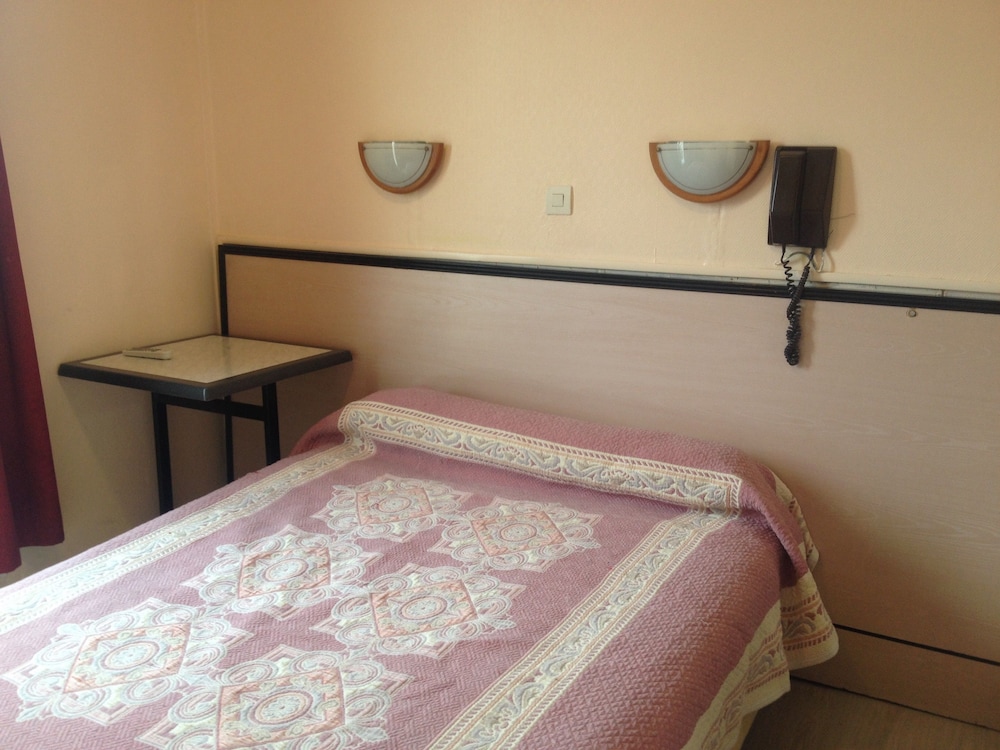 Hotel de Lorraine 8/32