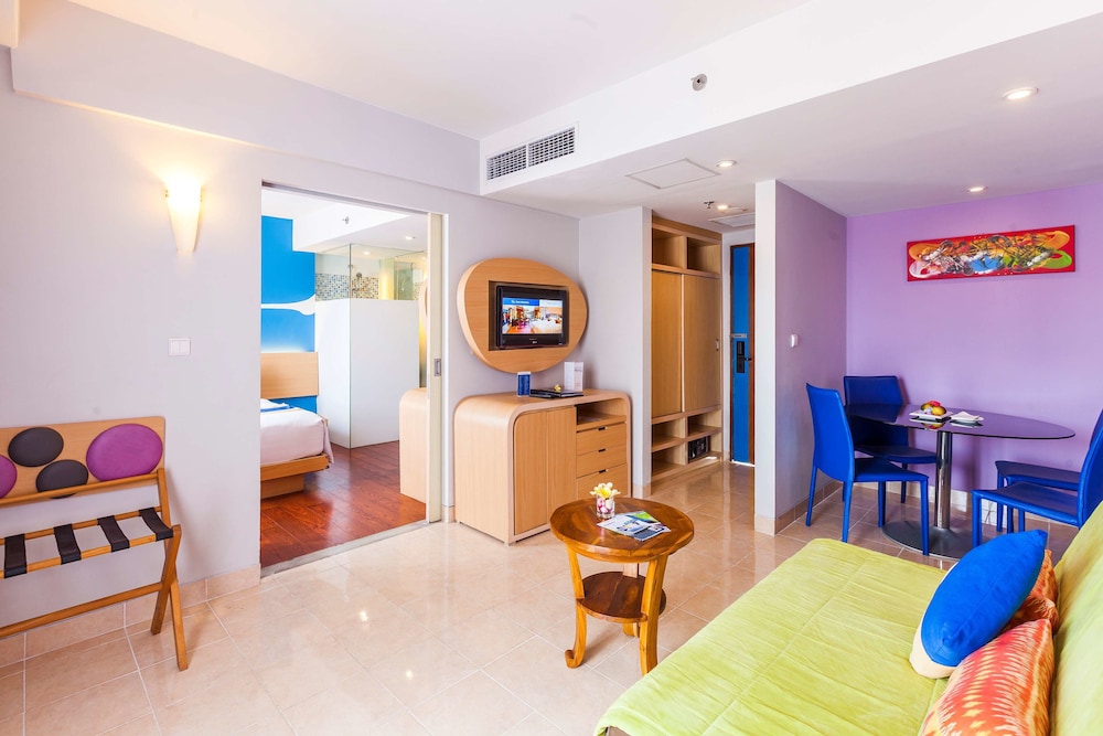 Kuta Beach Hotel 33/45