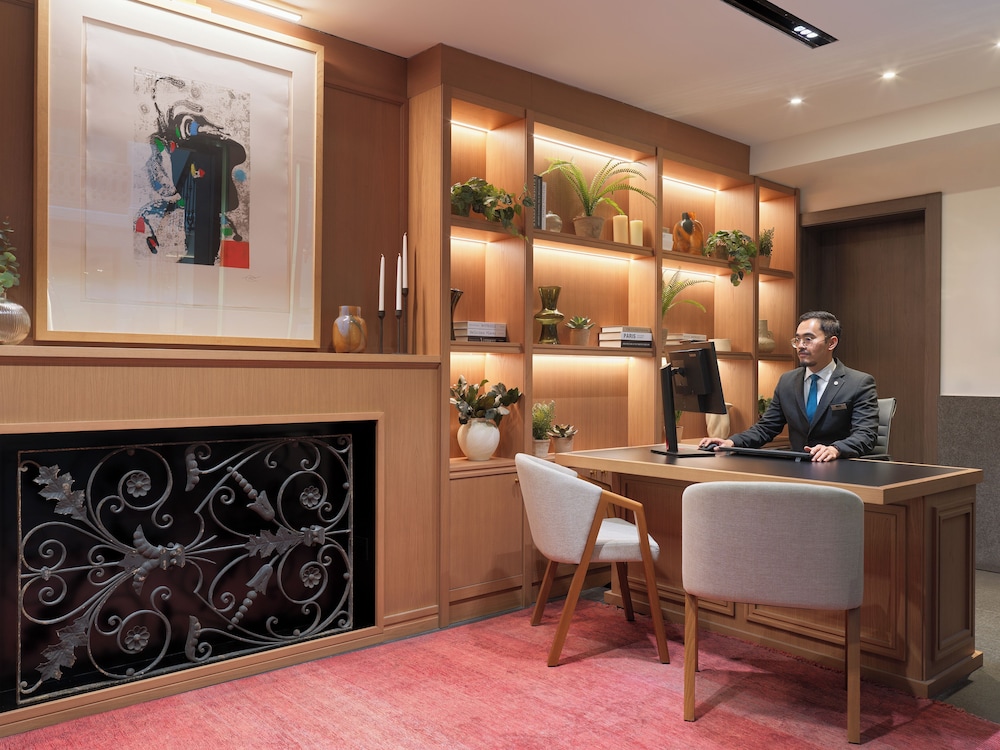 H10 Urquinaona Plaza Hotel 10/72