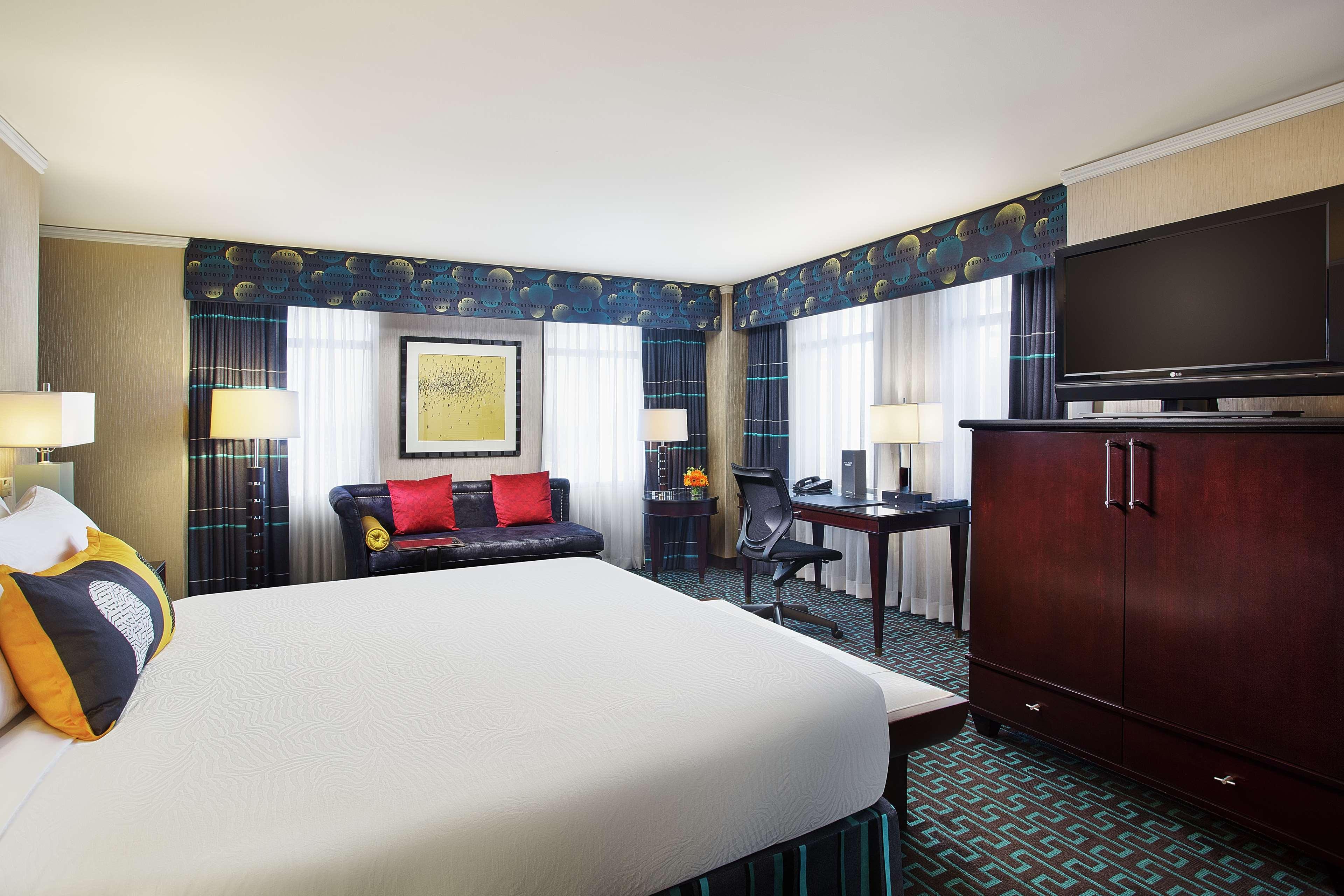 Juniper Hotel Cupertino, Curio Collection By Hilton