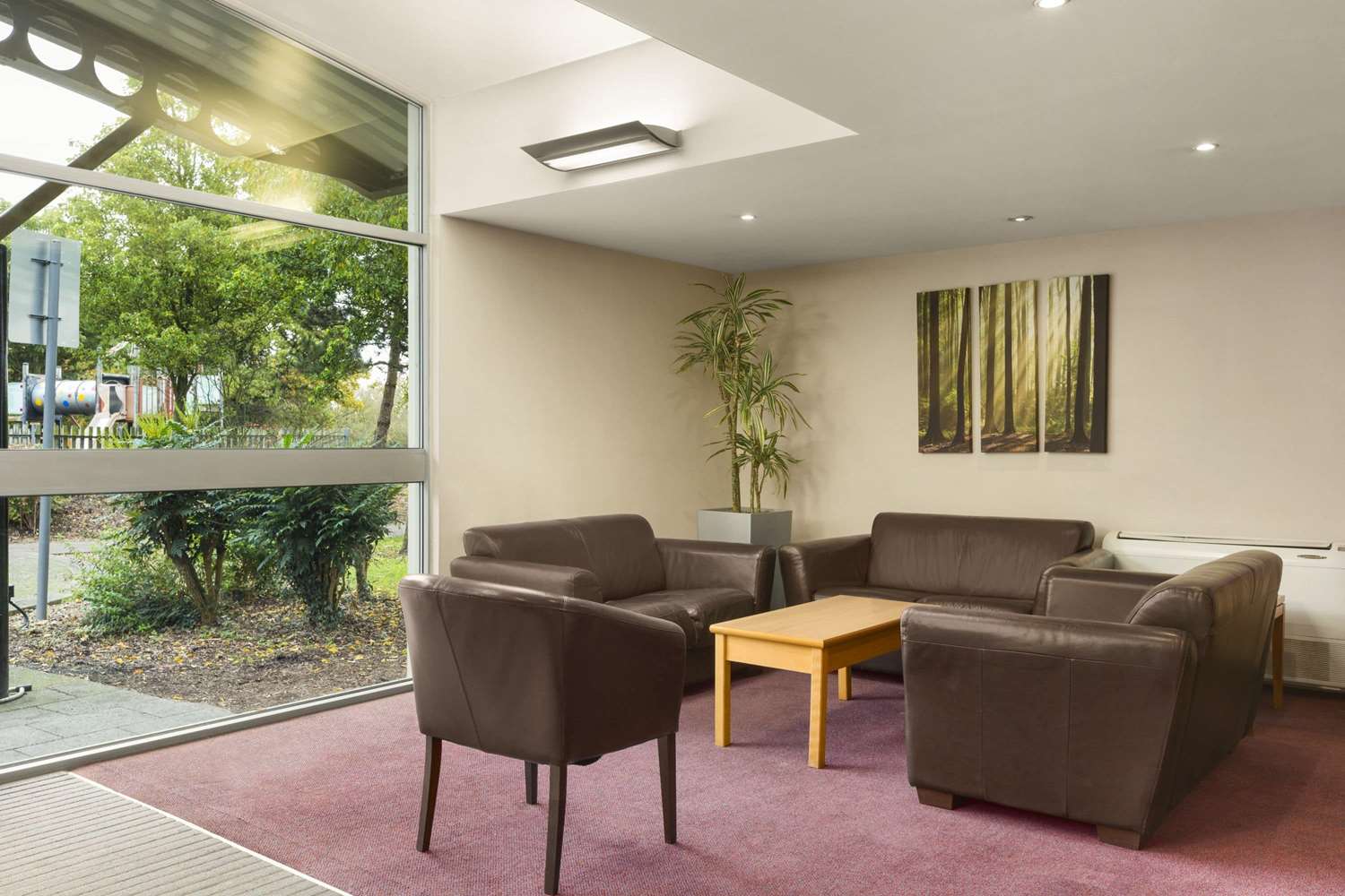 Ramada by Wyndham South Mimms M25 13/20
