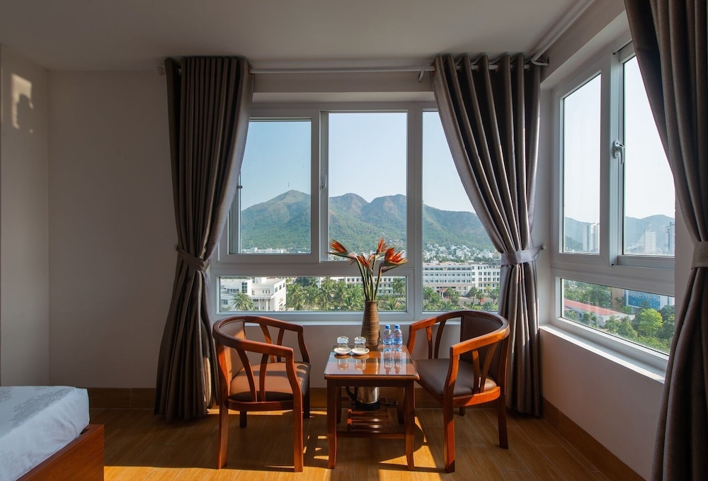 Canary Nha Trang Hotel 18/38
