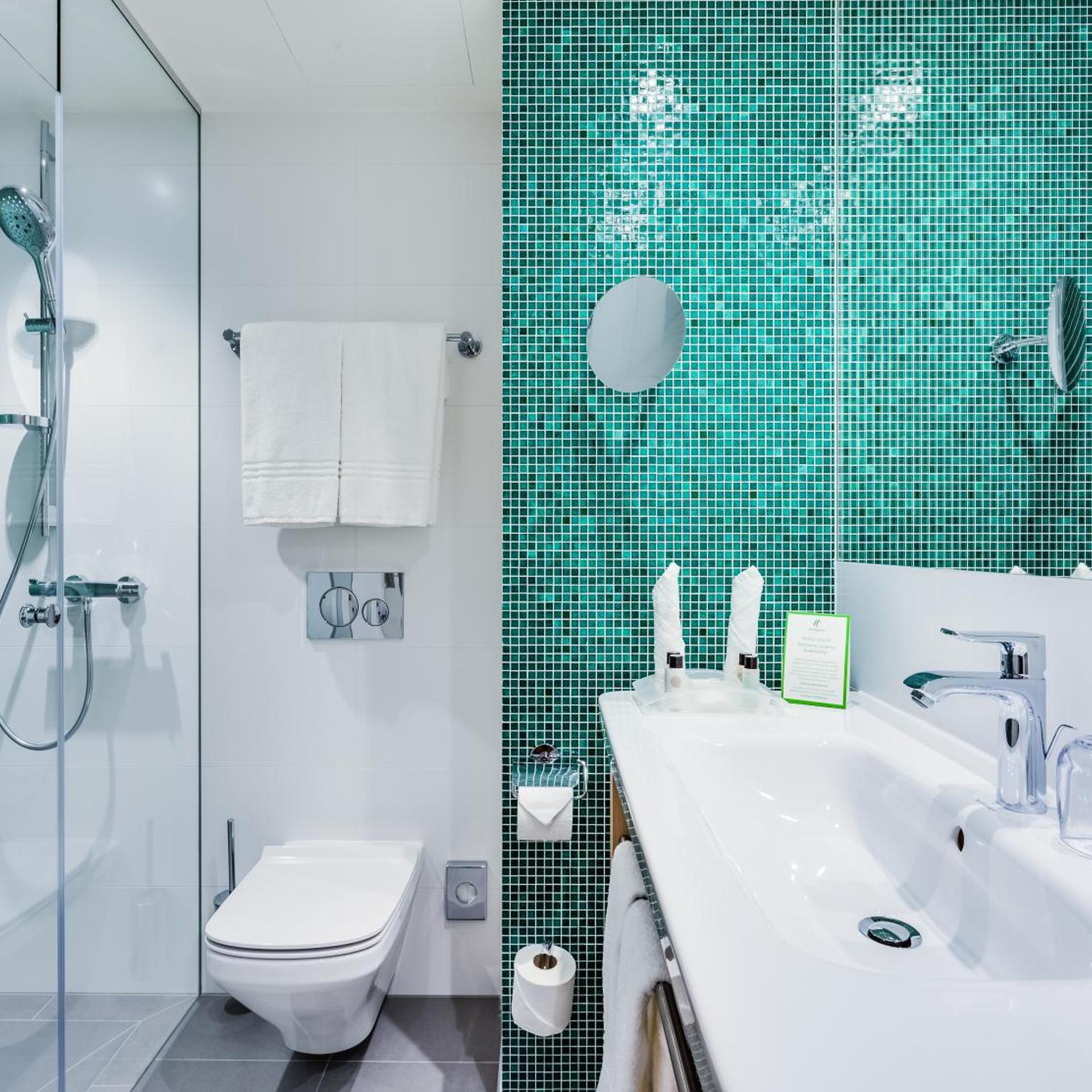 غرفة بسرير مزدوج مع أريكة، Holiday Inn Warsaw City Centre 8/9