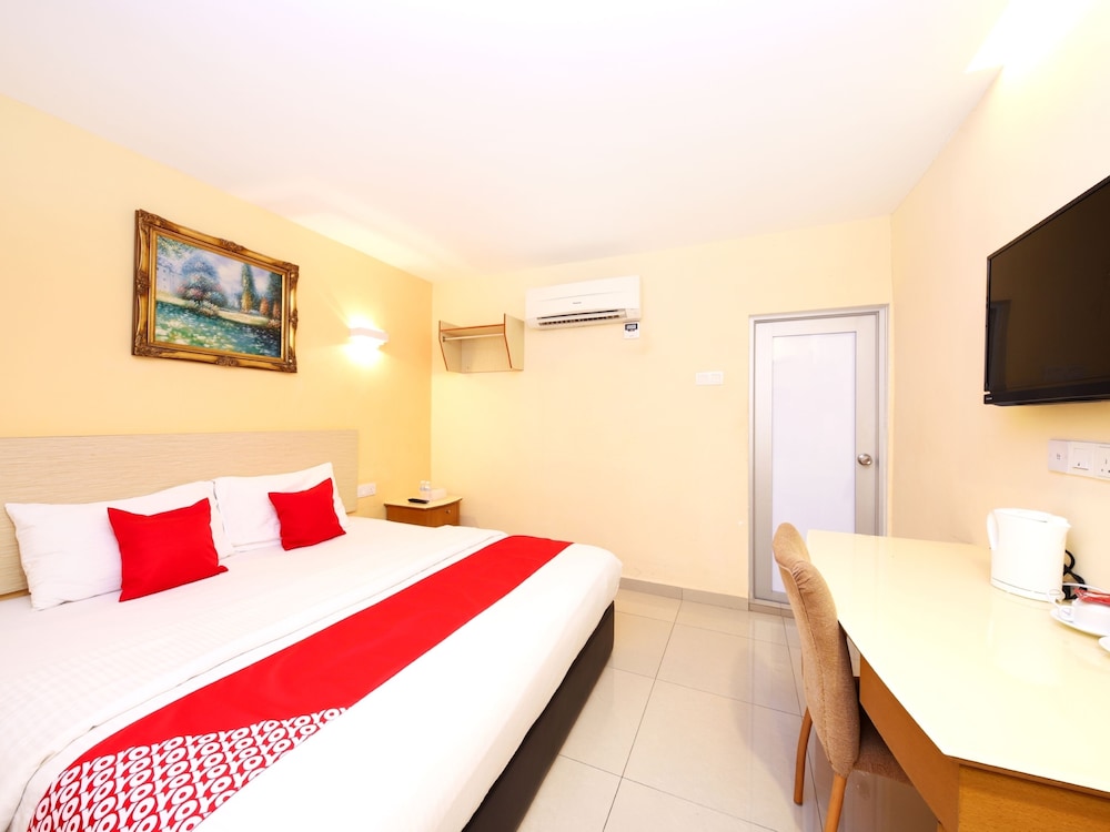 OYO 635 Seven Days Hotel 7/23