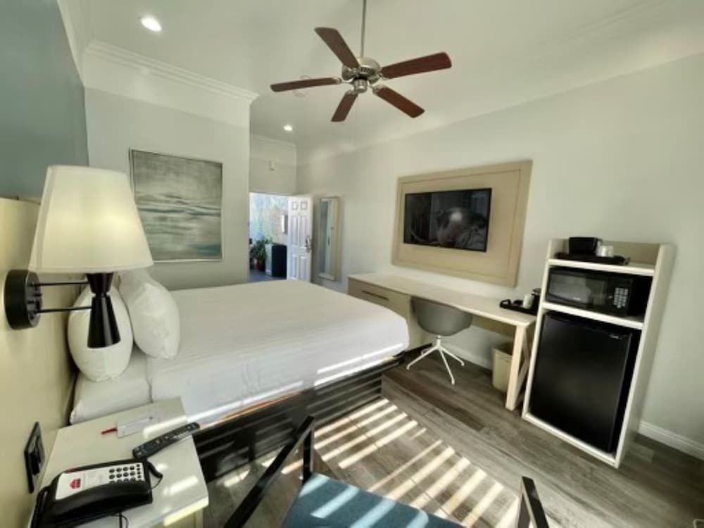 Ramada Limited Redondo Beach 41/45