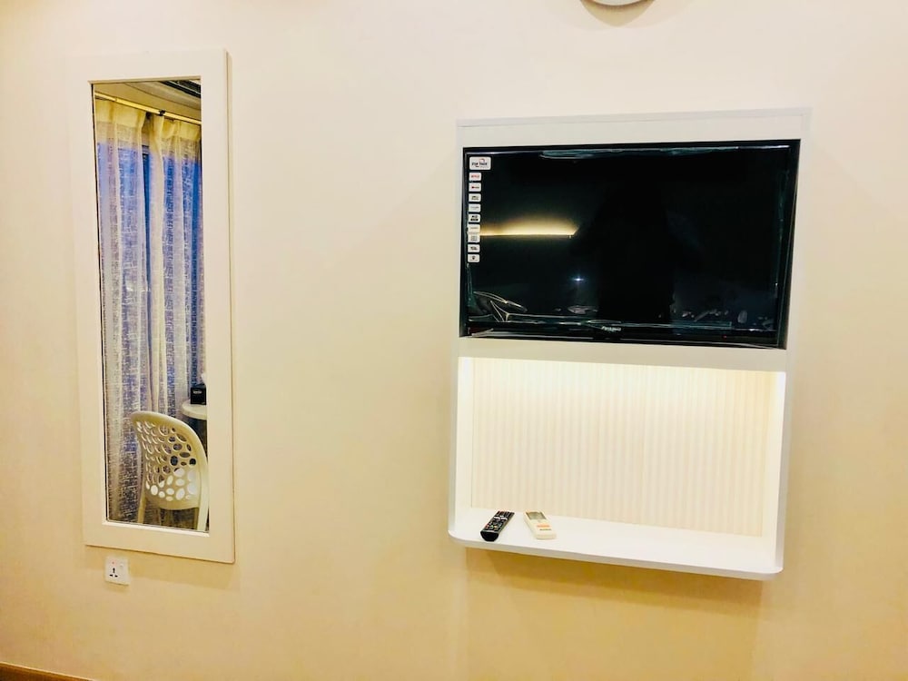 Al Ahrar Hotel 27/34