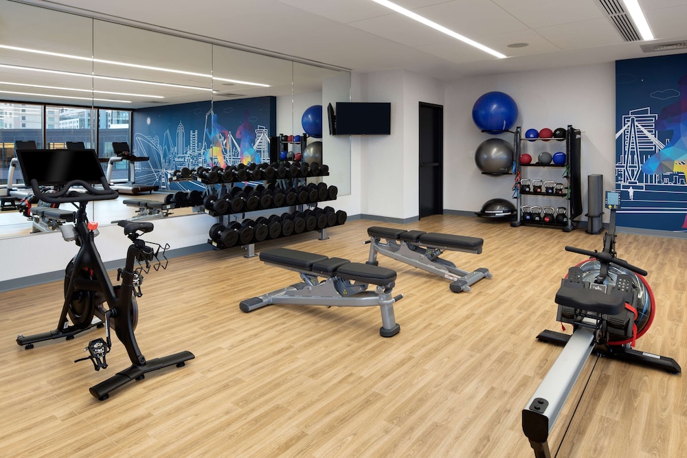 Hyatt Place Boston Seaport District 22/47