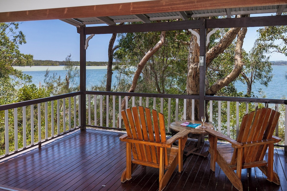 EUMARELLA SHORES NOOSA LAKE RETREAT 33/65