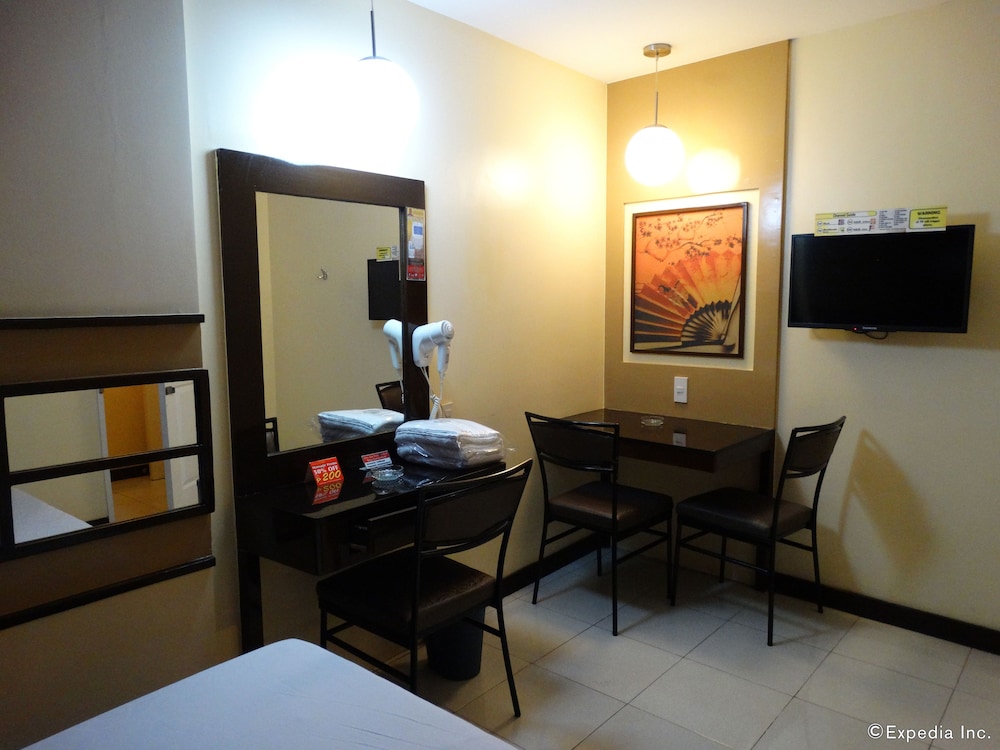 Hotel Sogo Wood Street Pasay 30/41