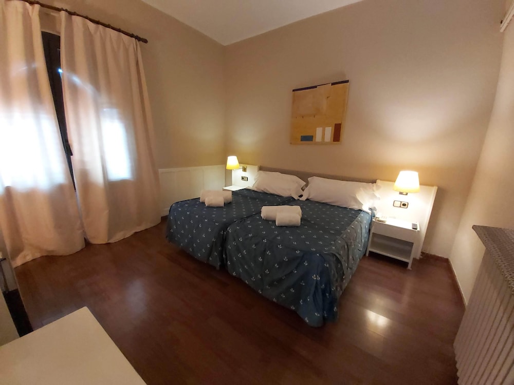 Hotel El Castell 11/48