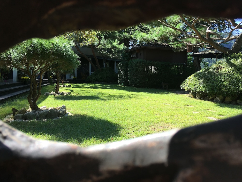 Sicily Pension 39/50