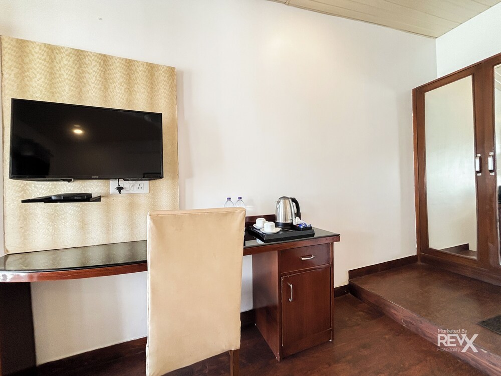 HOTEL SUNNY COT 43/55