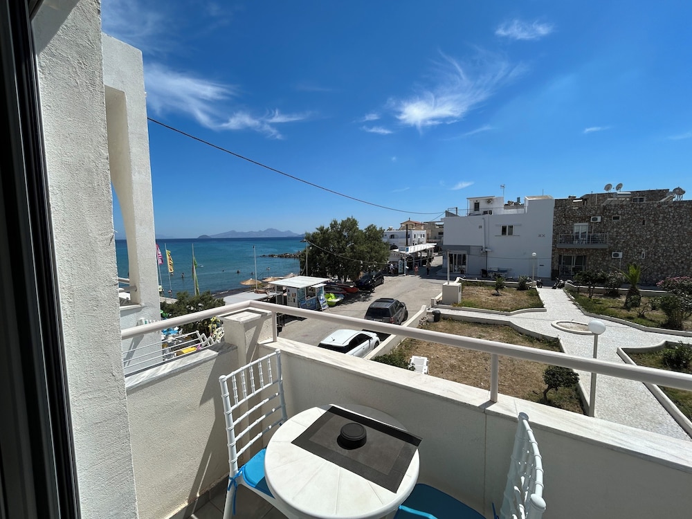 Annoula Studio &amp; Apartments 31/49