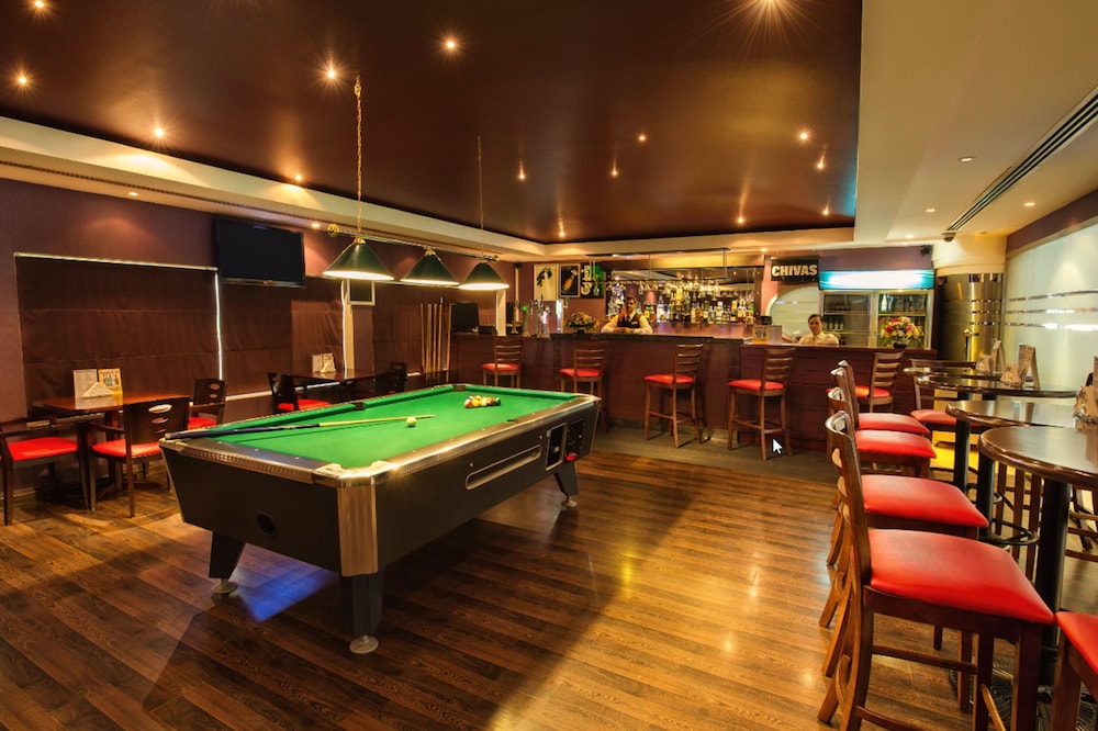 swimming pool spa