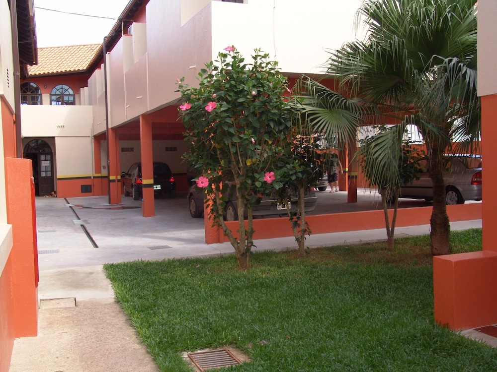 La Alhambra Apart Hotel 56/64