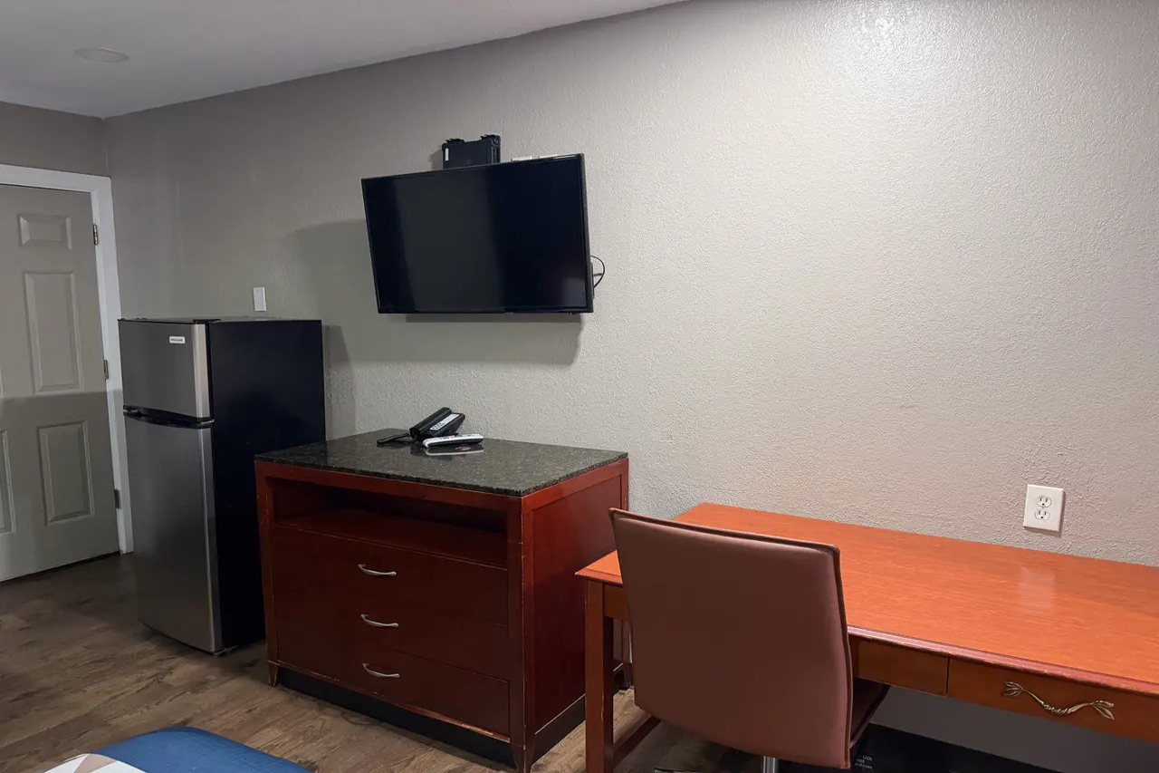 Rodeway Inn & Suites Ada 6/8