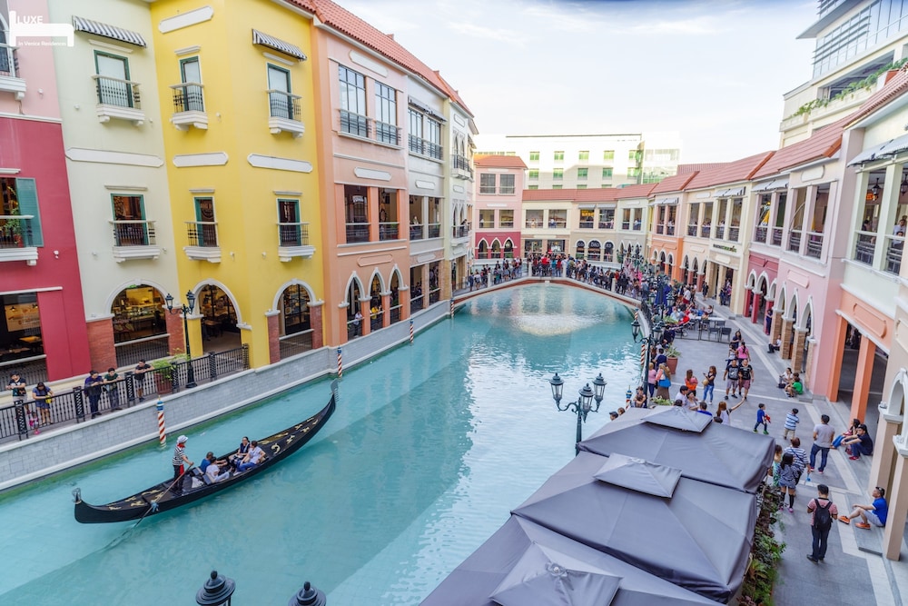 Luxe In Venice - The Venice Residences 9/68