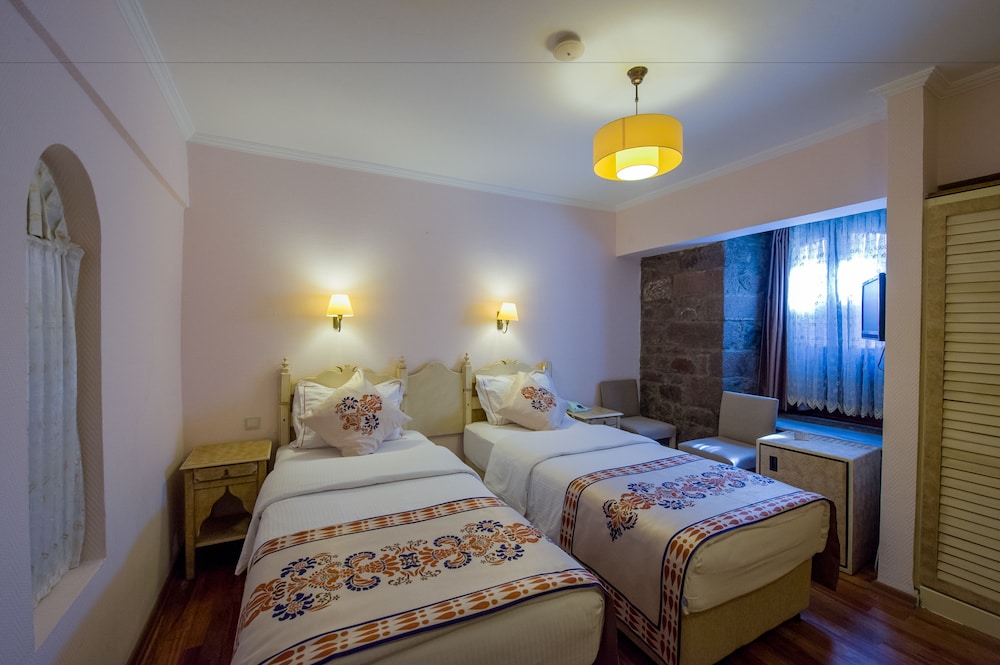 Assos Nazlihan Hotel 23/77