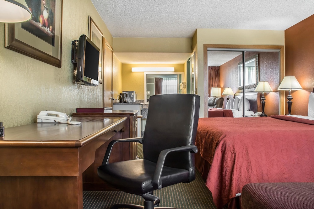 Ramada by Wyndham Rome Verona 44/47