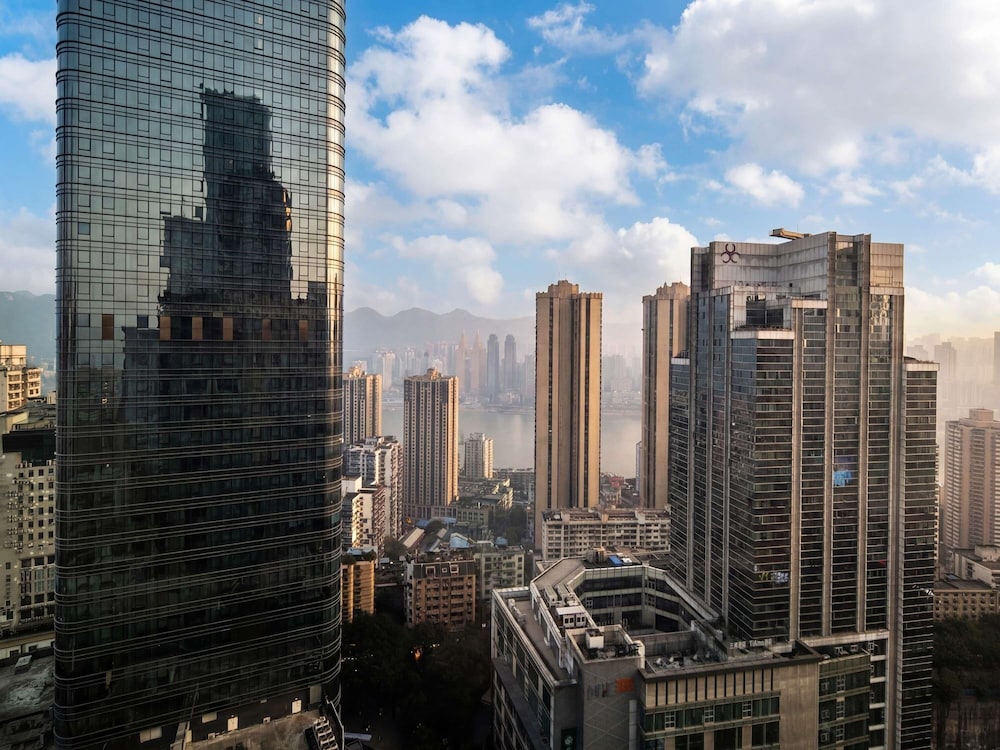 Mercure Chongqing Downtown 69/73
