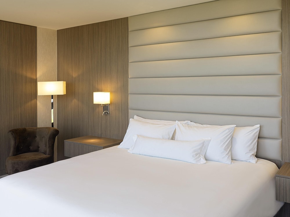 Panoramic, King Bed, Rainforest View