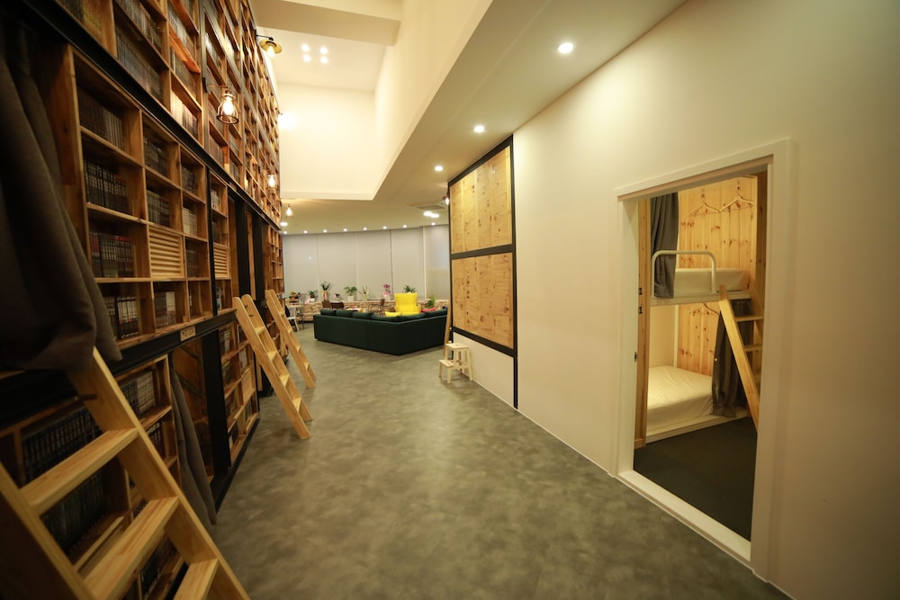 Book Home Gyeongju 54/60
