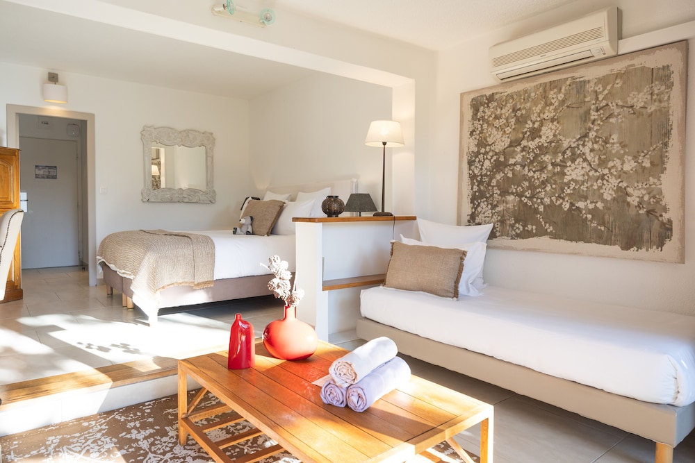Hotel Font Mourier 28/74