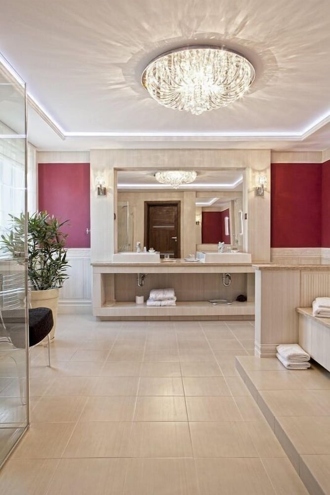 M Hotel Sosnowiec 5/43