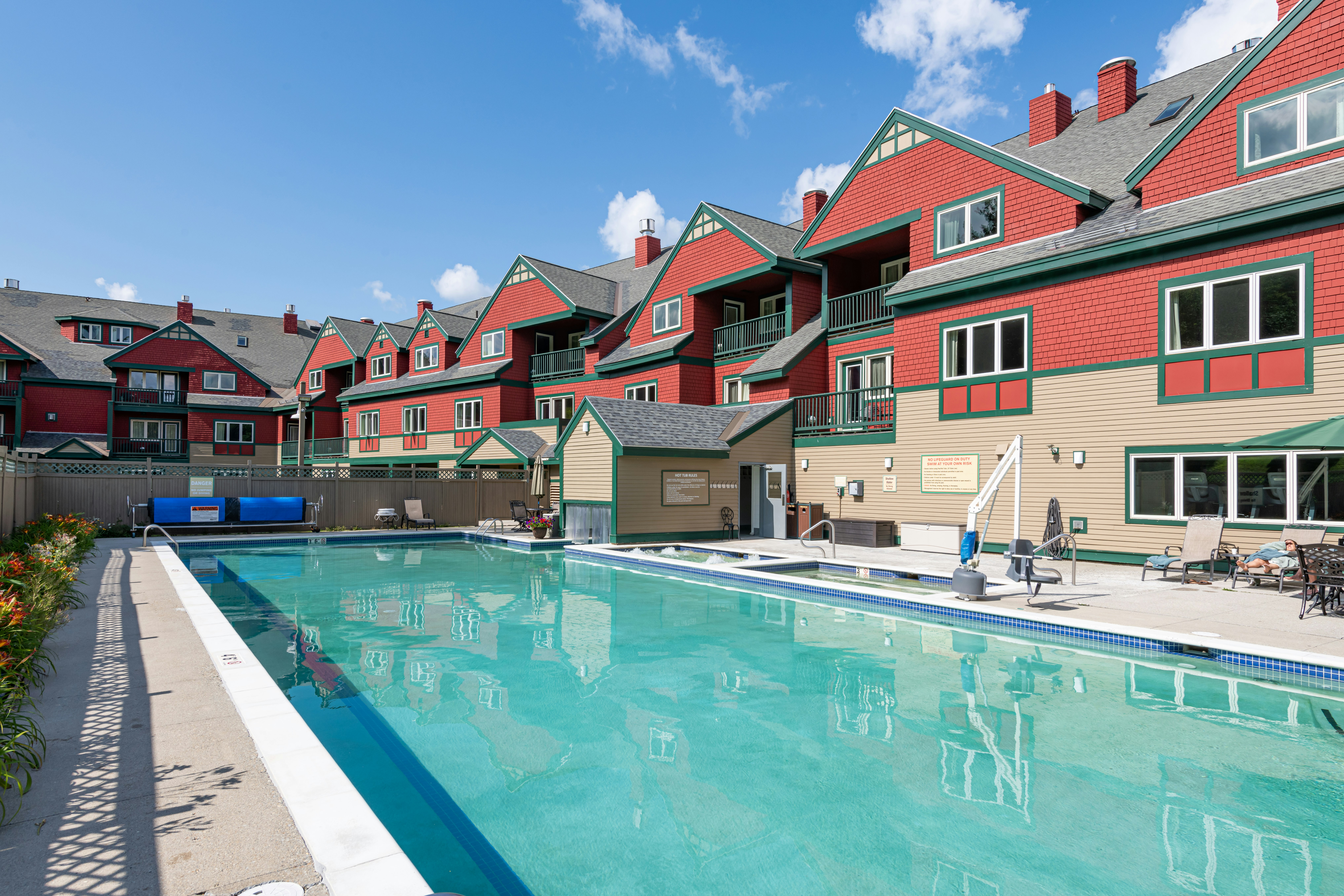 Mount Snow Grand Summit Resort 23/28