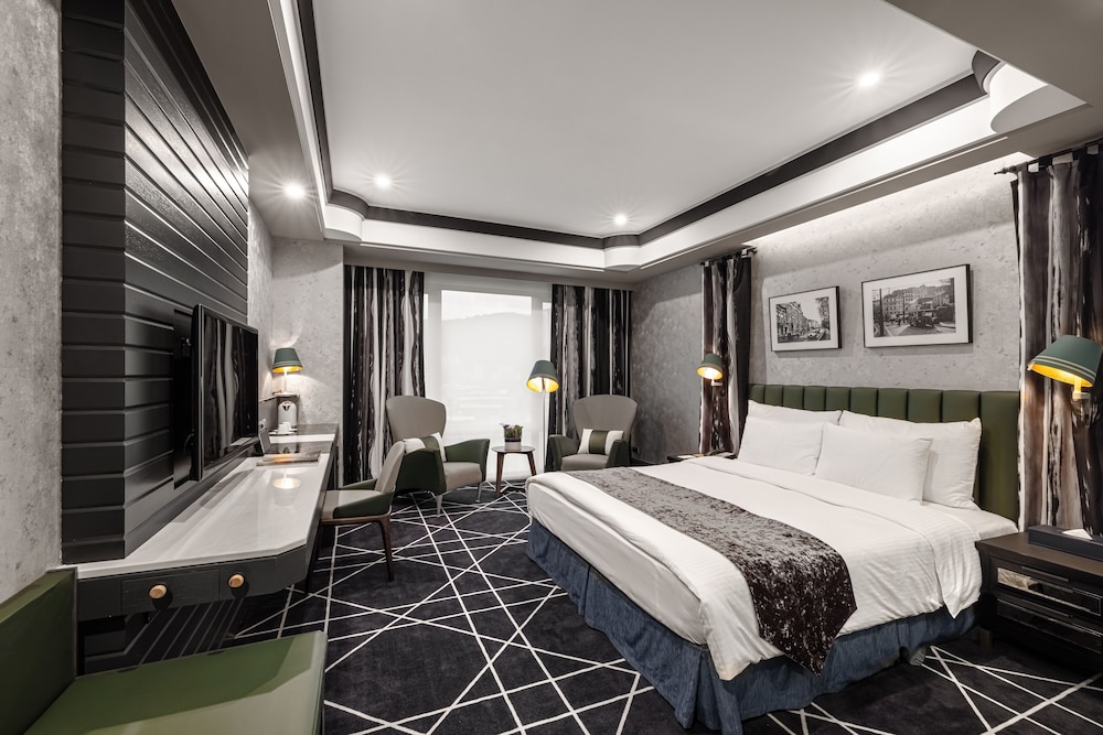 GRAND VICTORIA HOTEL 21/73
