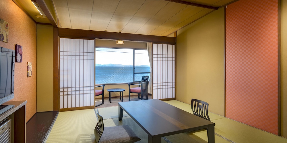 Shinojima Royal Hotel Kasuiso 8/50