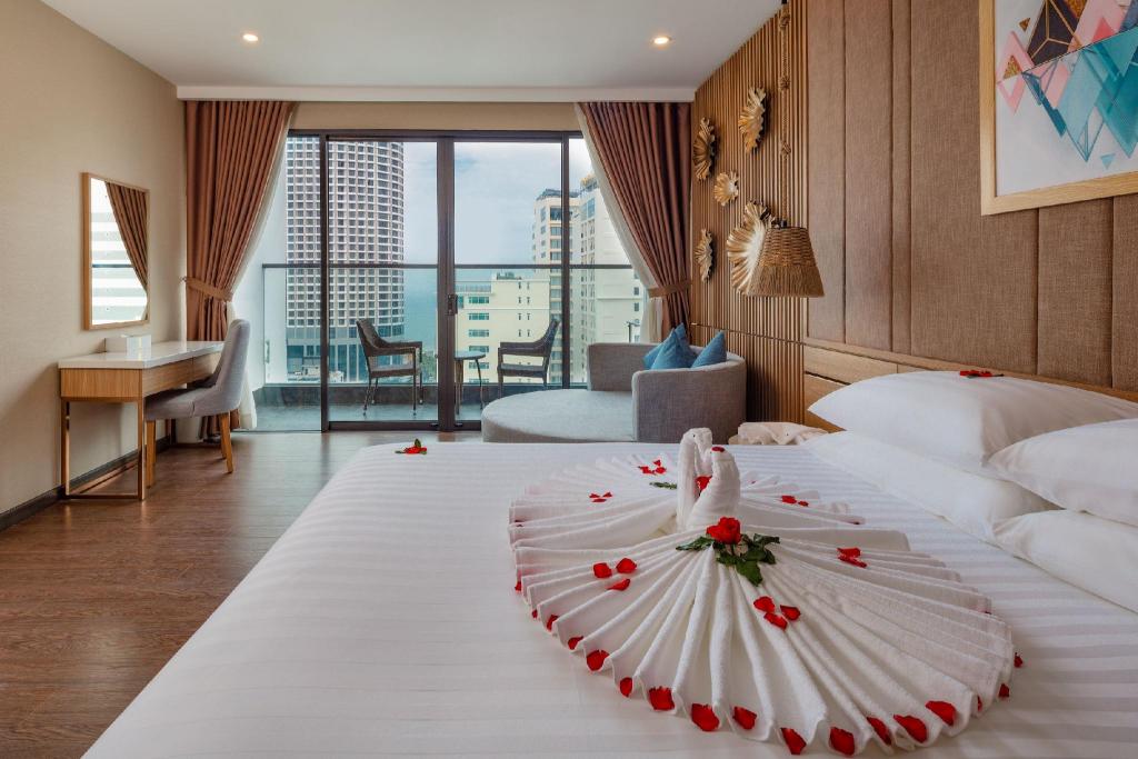 Deluxe, Double Bed, Sea View, Virgo Hotel 2/5