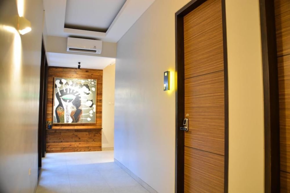 Treehouse Suites 30/50