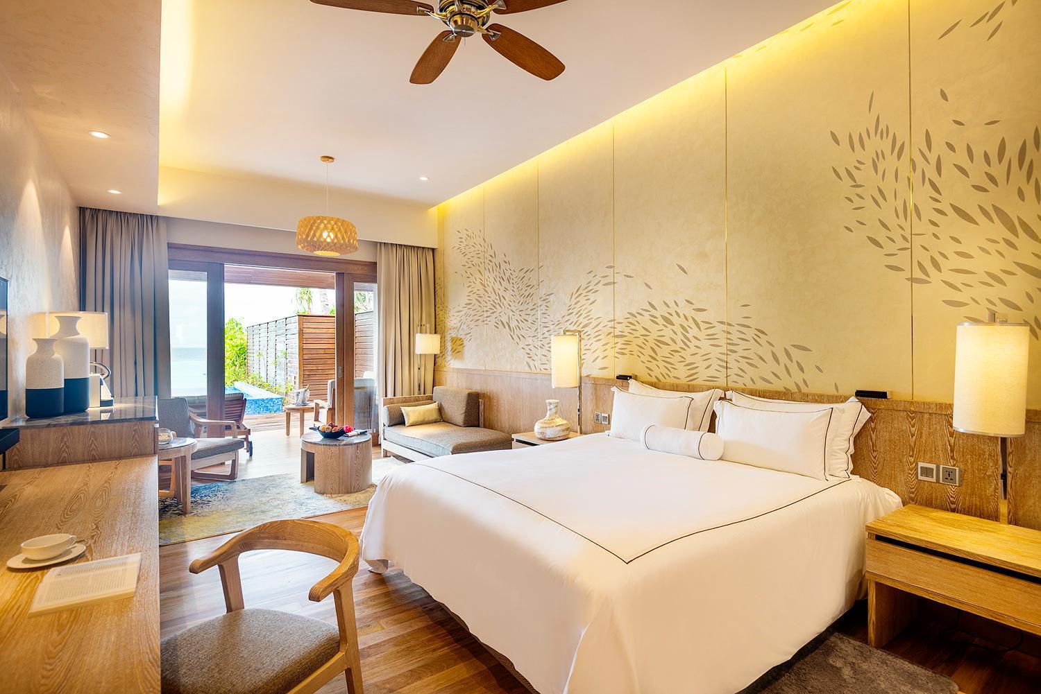 Beach, Suite, with Pool